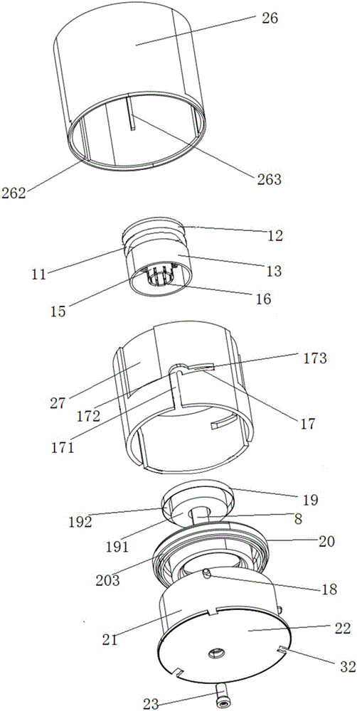 Solute and liquid mixing container and production method