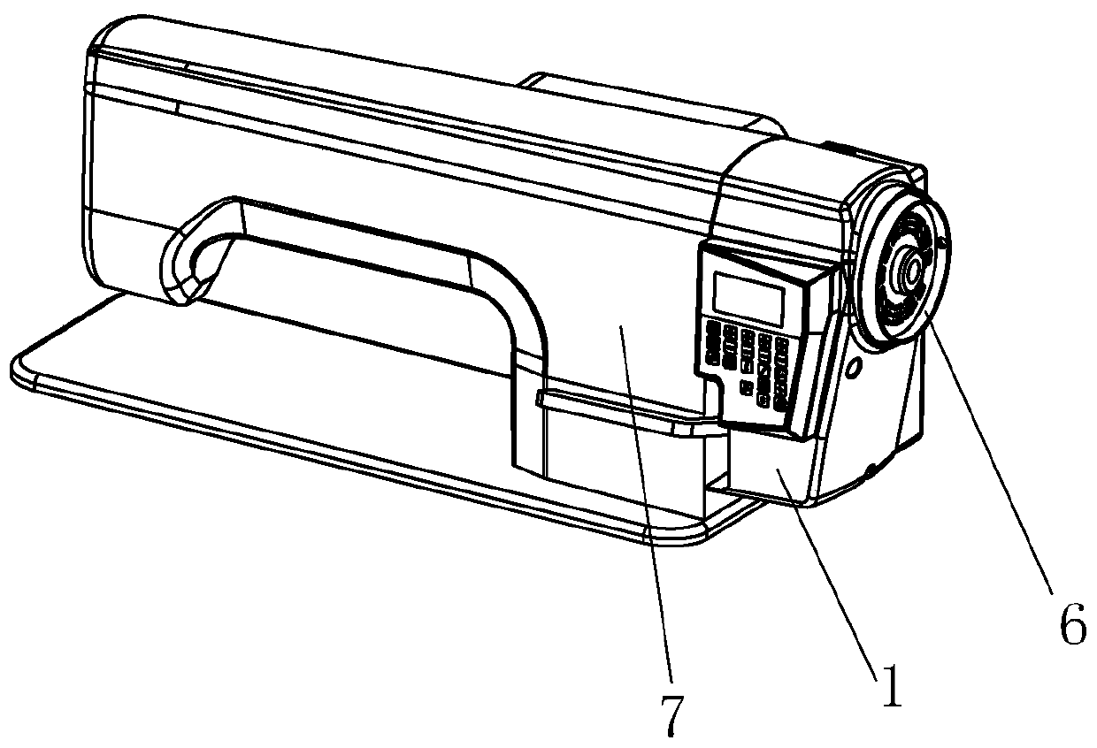 Sewing machine and driving device thereof