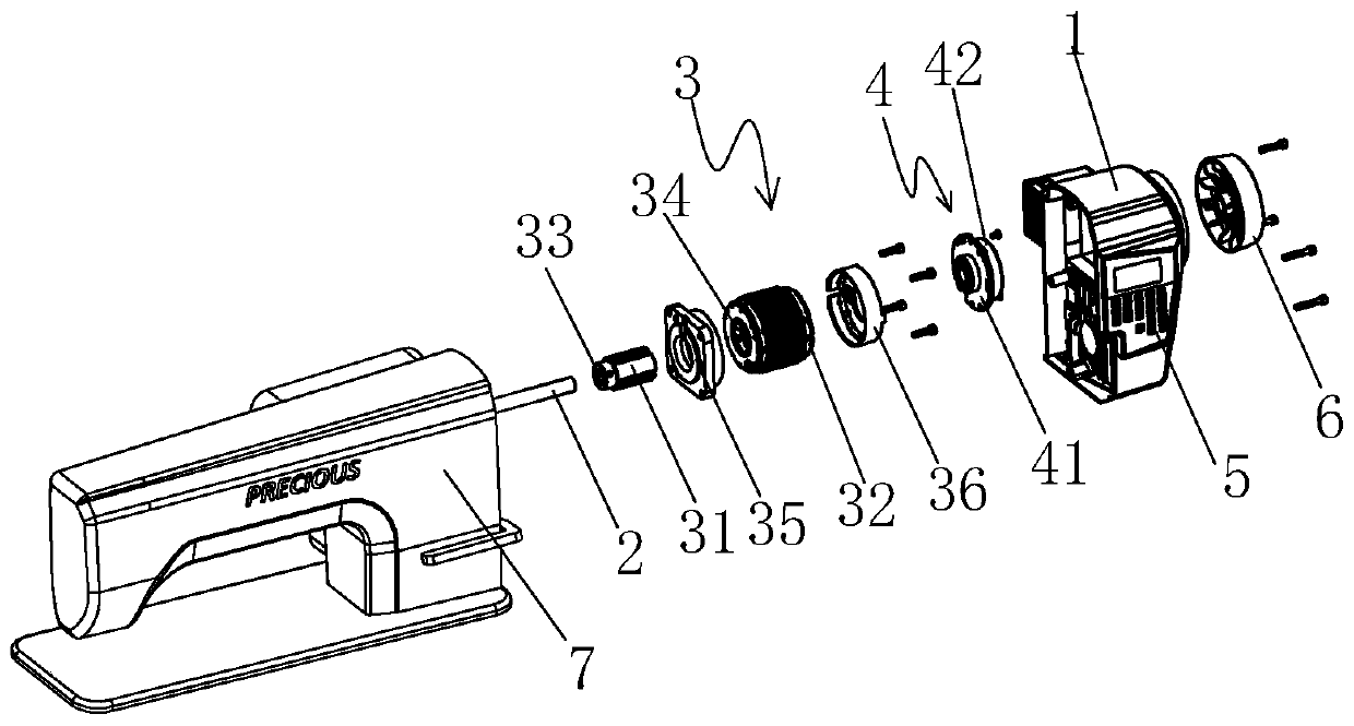 Sewing machine and driving device thereof