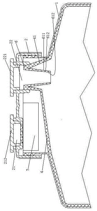 Hemodialysis concentrate bucket and hemodialysis concentrate delivery method