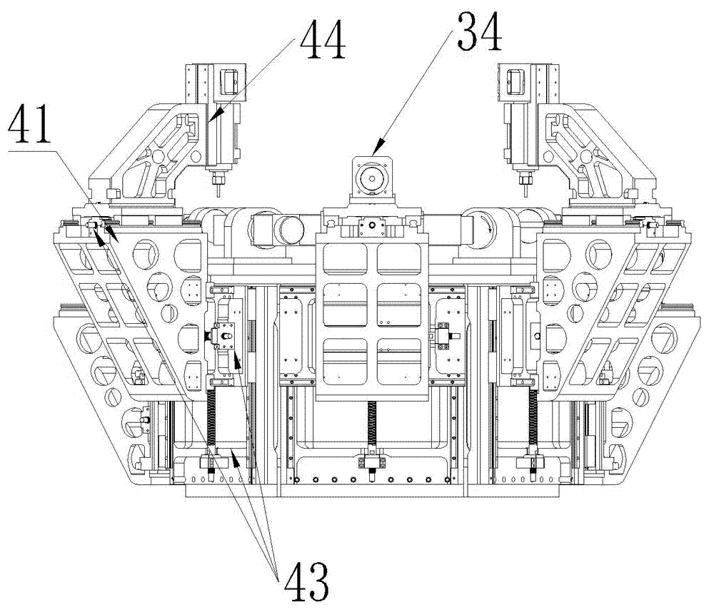 Multistation multiaxis numerical control machining device combining vertical type and horizontal type