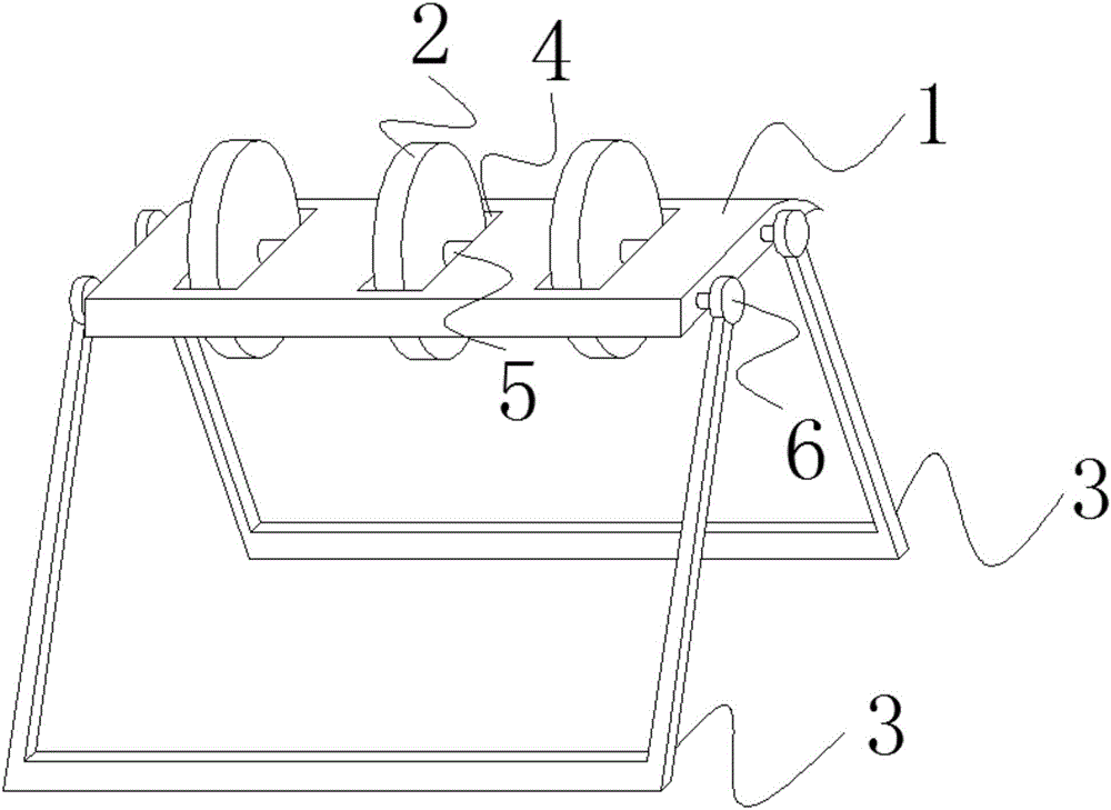 Rotating wheel type scraper