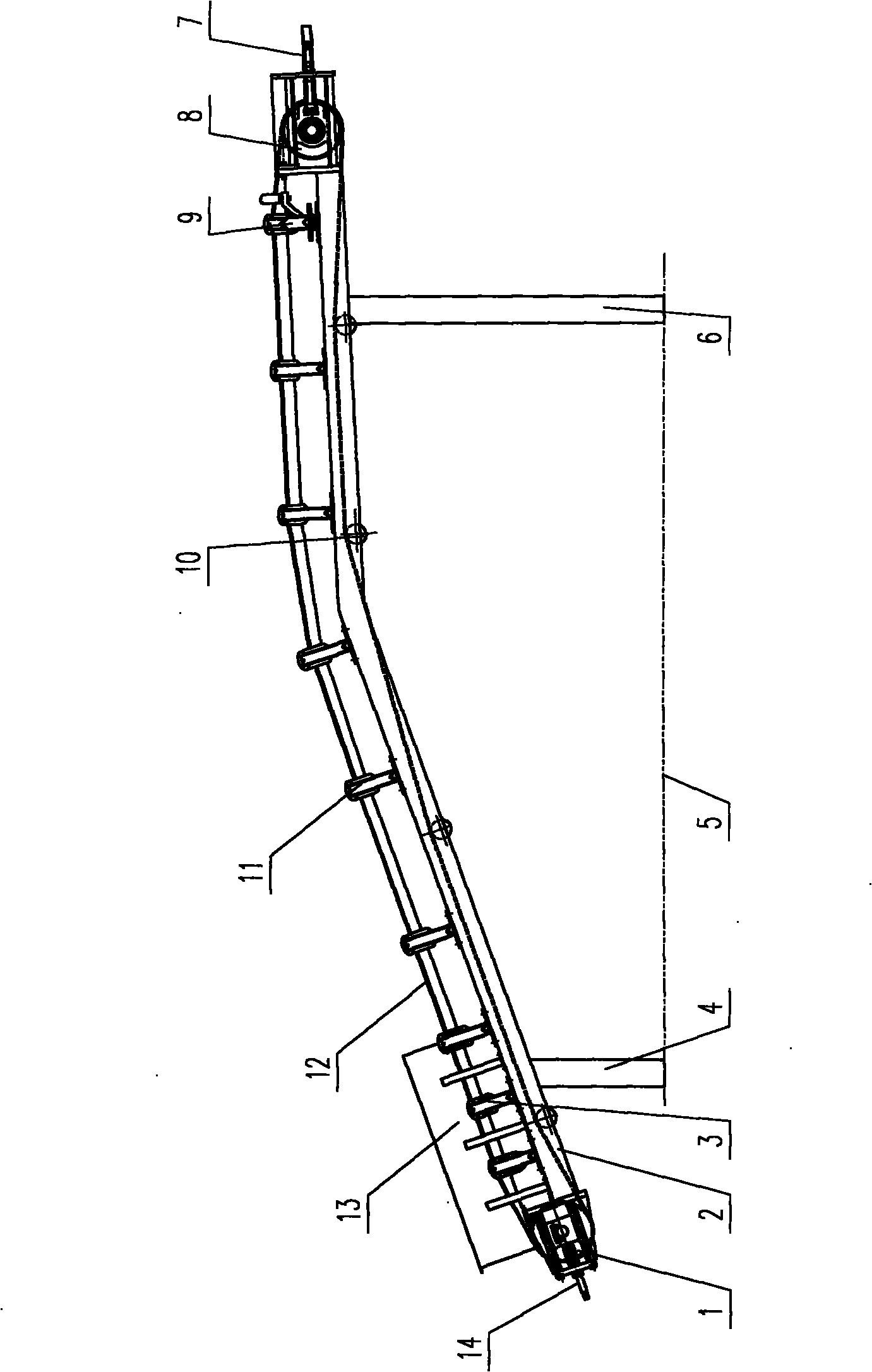 Belt conveying device for preventing belt from deviating