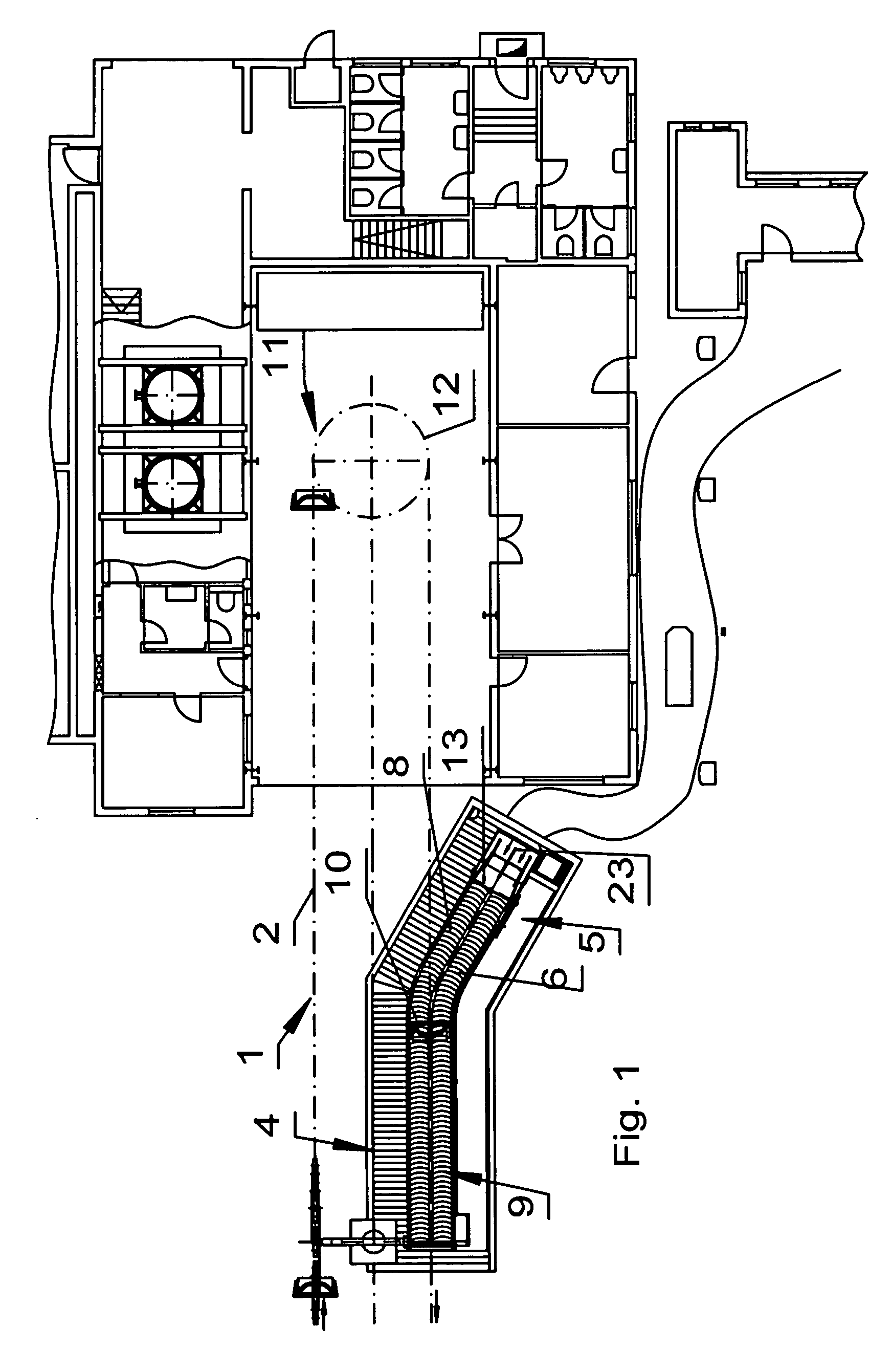 Ski lift having an auxiliary conveyor floor