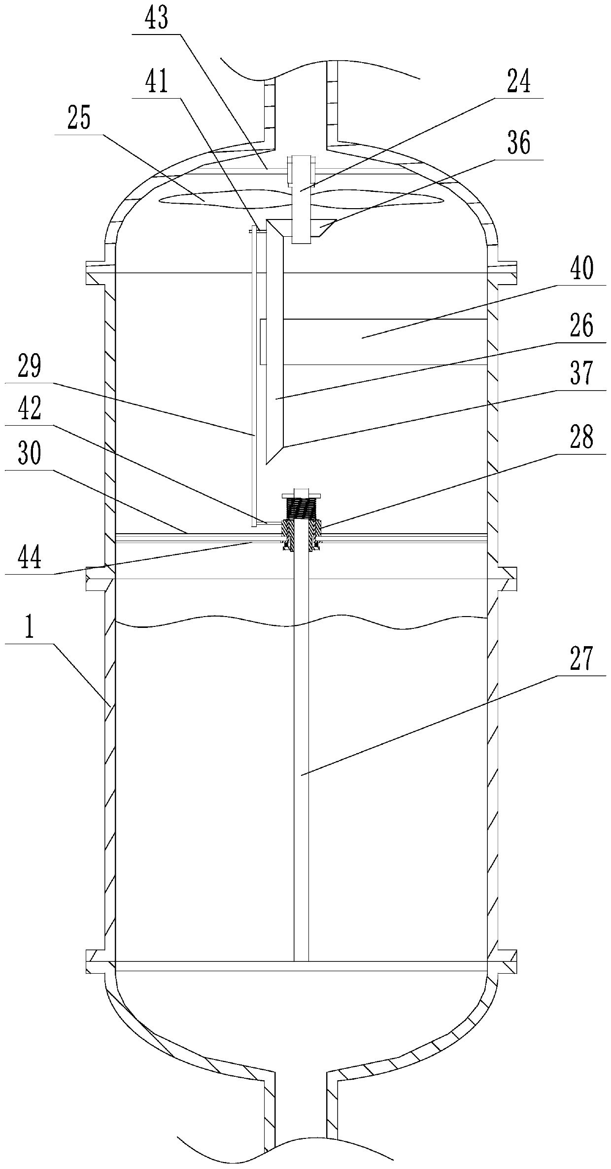 Low-temperature vacuum evaporation wastewater treatment device