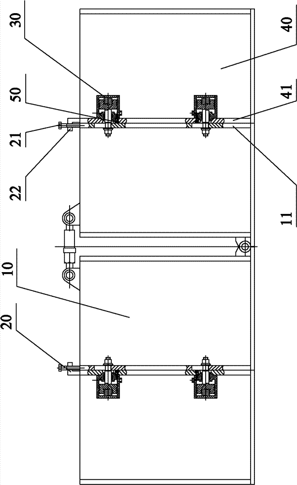 Spreading machine and ironing device thereof