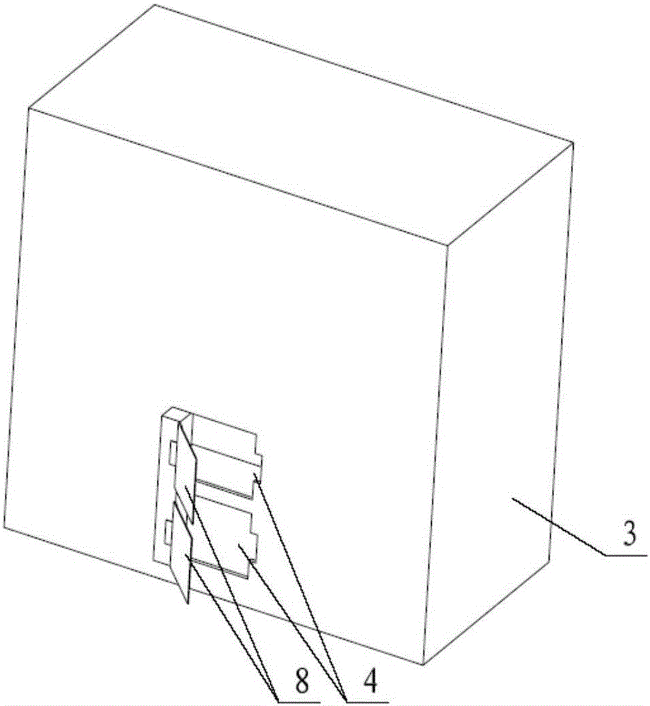 Large article storing and taking device