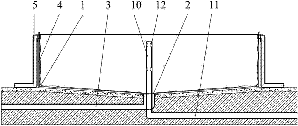 Easily-assembled aquaculture pond