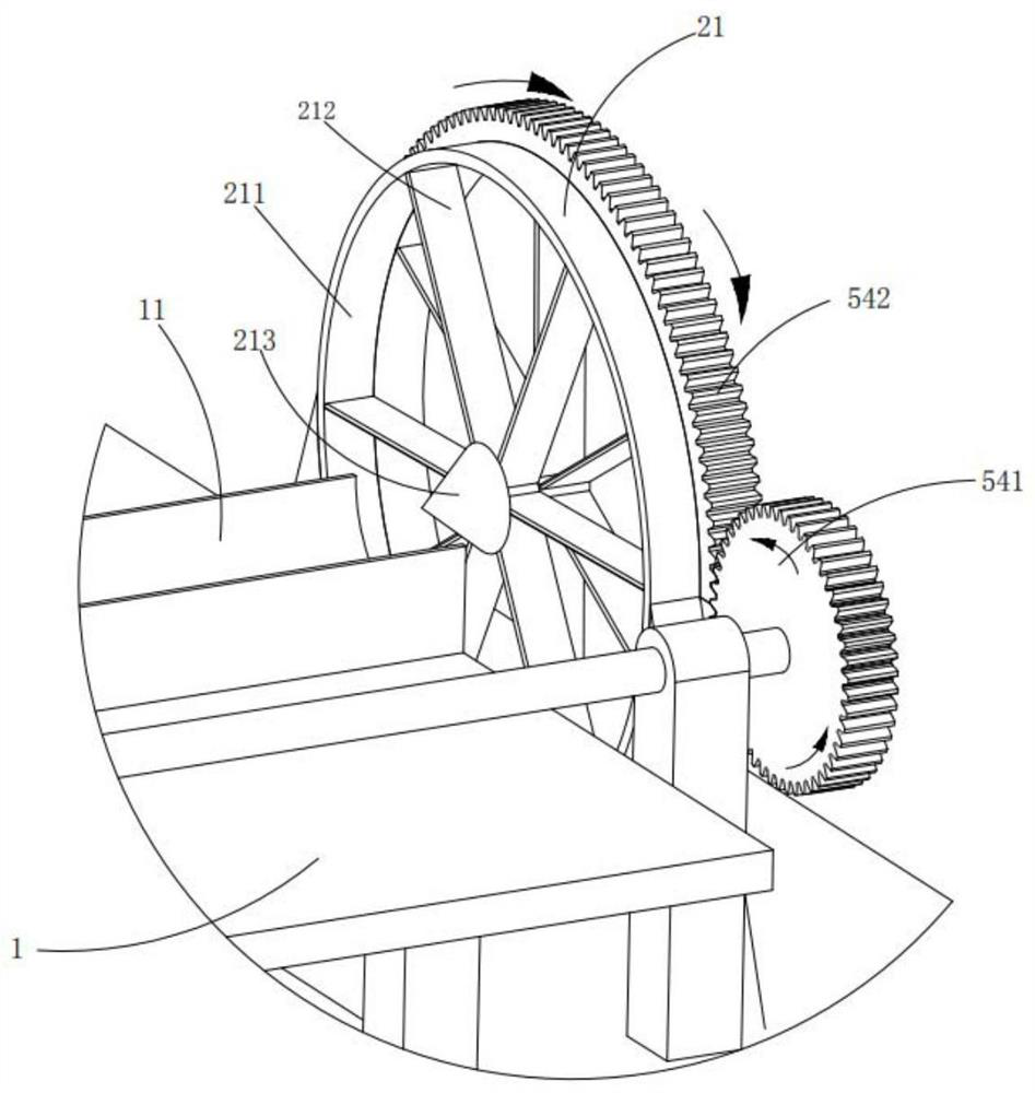 Continuous chipping process for bamboo tubes