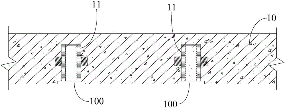 Concealed lifting hook positioning device and lifting hook lifting construction method