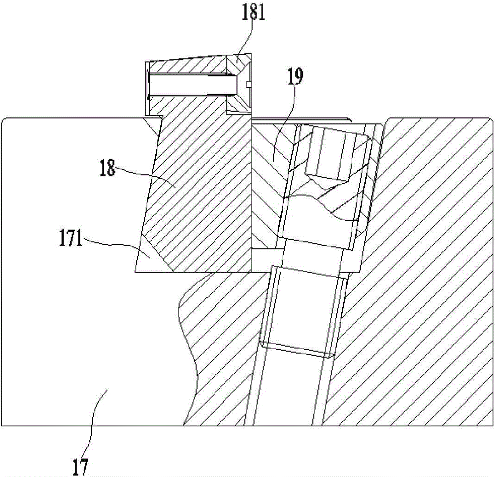 Internal-expanding type beveling machine