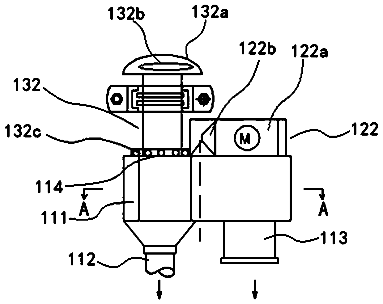 Water tank garbage automatic desalting and water separating device