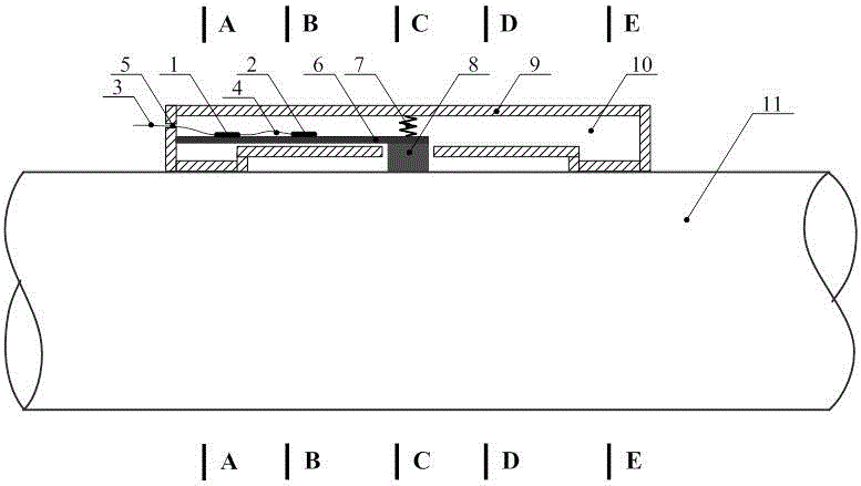 Temperature compensation optical fiber grating steel bar corrosion sensor and temperature compensation method thereof