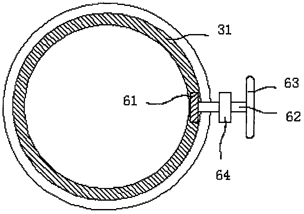 Manual adjustment steering mechanism for hoisting transporting machine