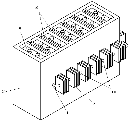 Power battery thermal management system based on combination of microchannel heat pipe and phase change material