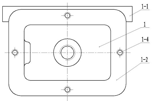 Engine lubricating oil liquid level monitoring and early warning device