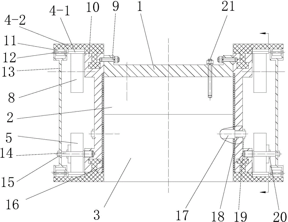 Sealing structure for vacuum compaction road roller