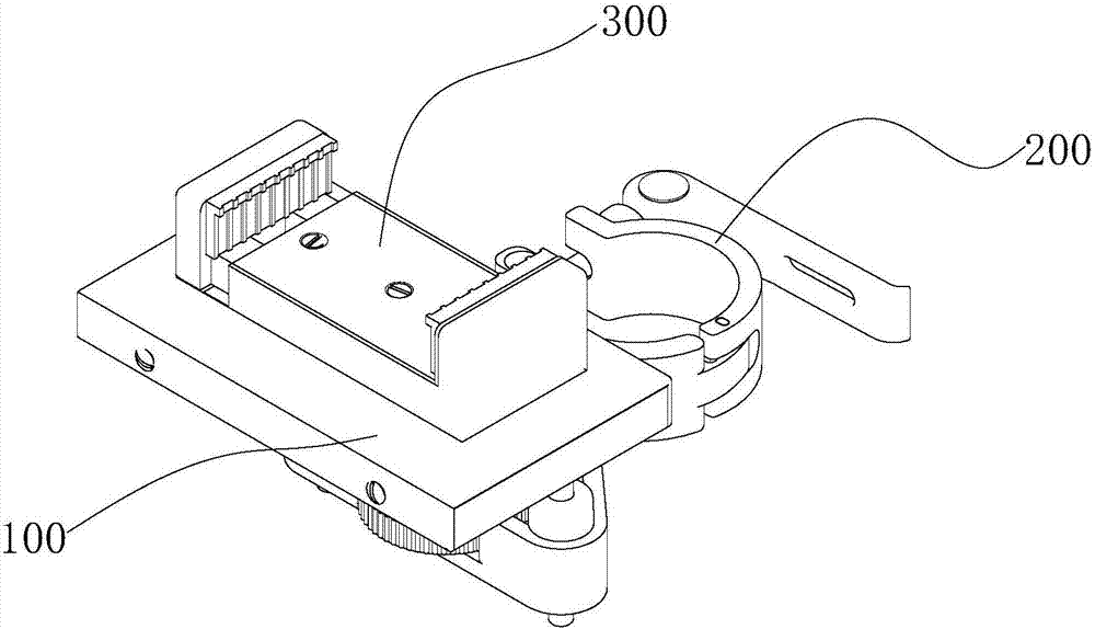 Microscope mobile phone shooting fixer and use method thereof