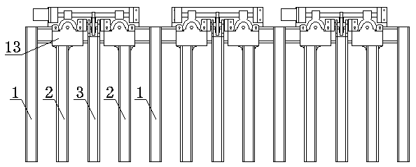 Automatic adjusting mechanism for distance between every two finger boards of two-layer platform of drilling workover rig