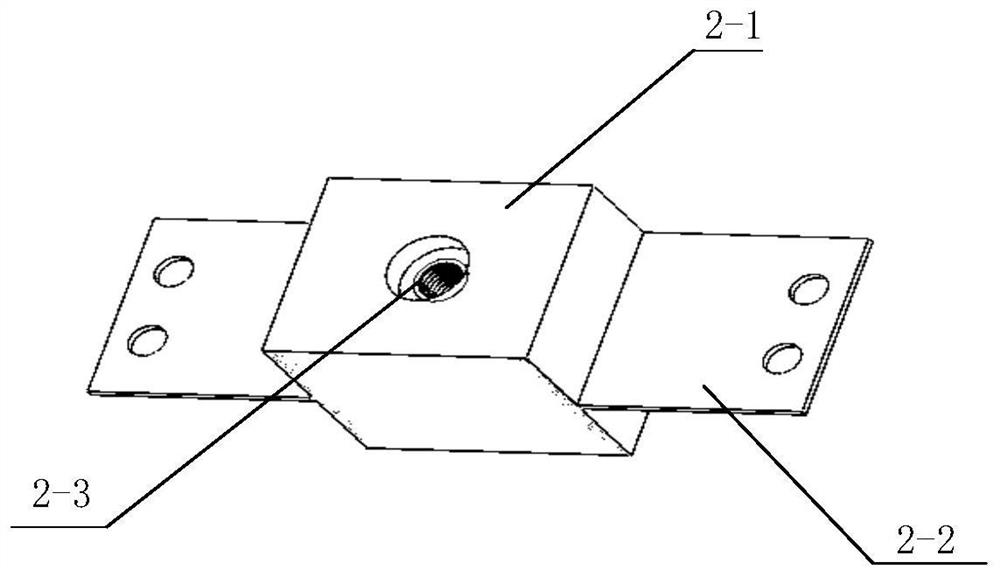 A fiber grating acceleration sensor with temperature compensation and its measurement method