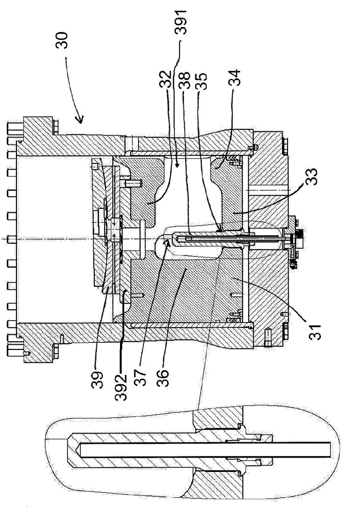 Gyratory crusher with piston