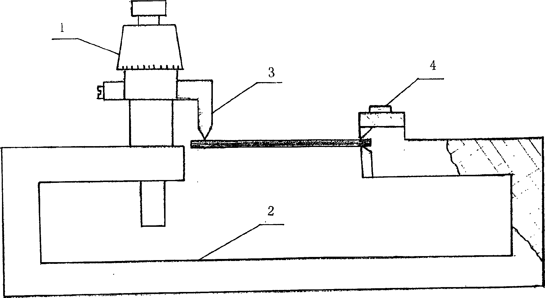 Apparatus for providing externally applied in-situ stress in thin film electrical property measurement and measuring method thereof