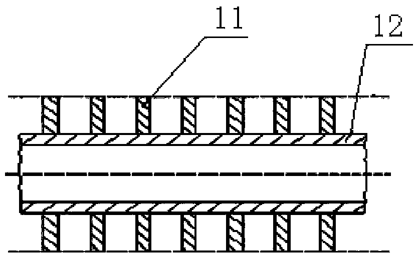 Defrosting system and refrigerator with same