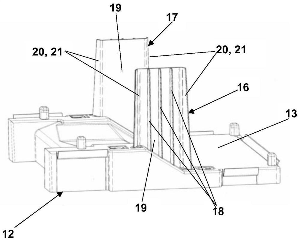 A device assembly formed by arranging a heat exchanger of a heat pump of a laundry dryer