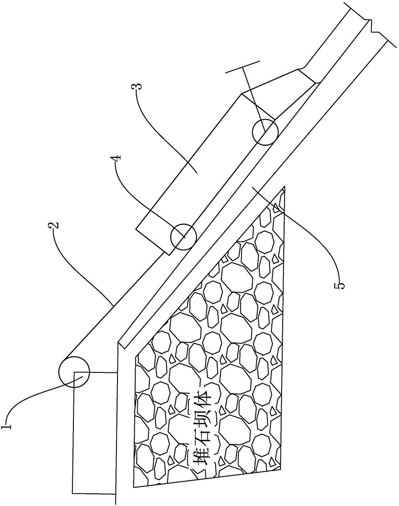 Linked piston type plastic sealing material forming system