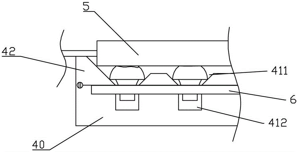 Mushroom separating device