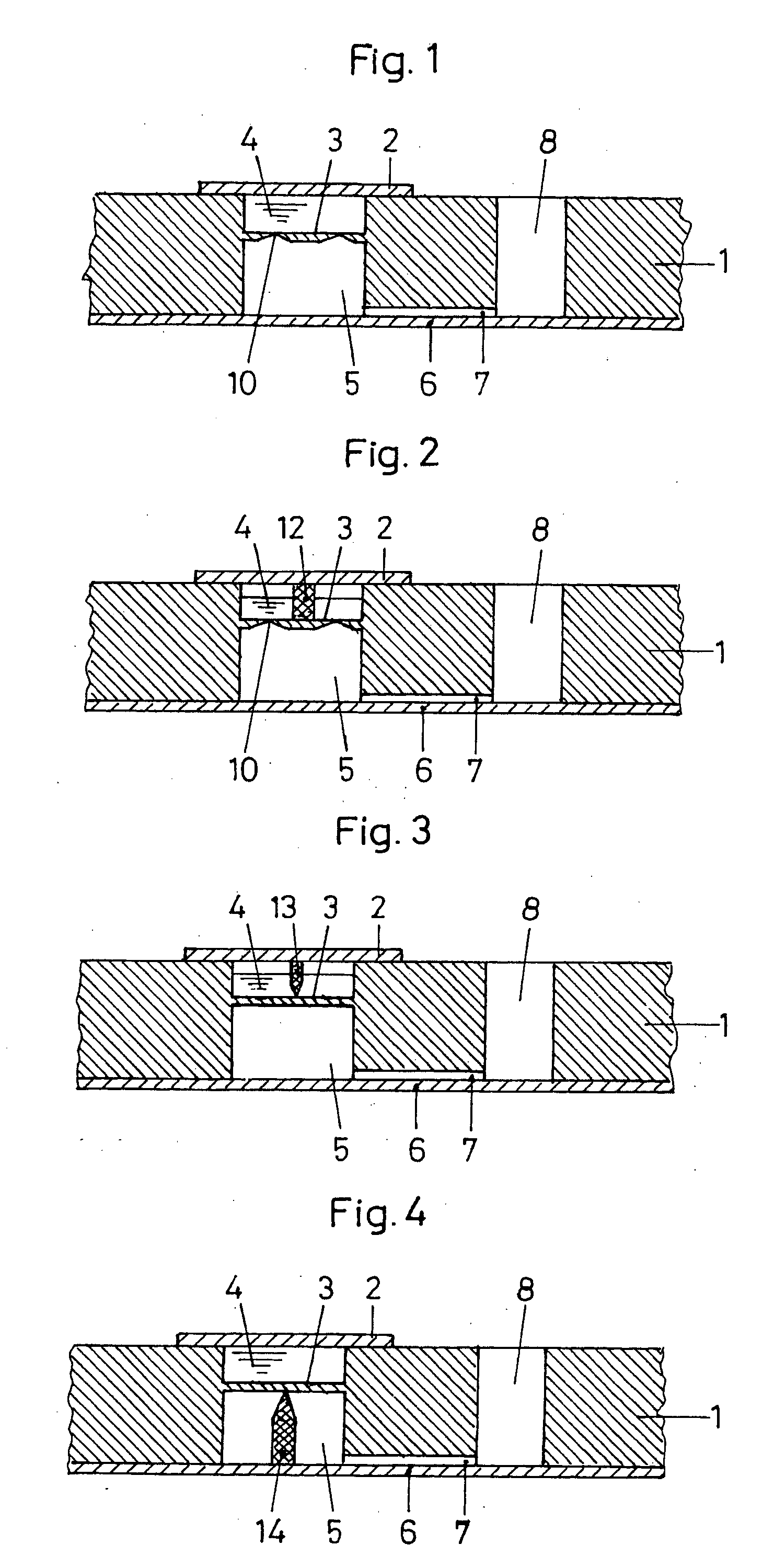 Microstructured device for removable storage of small amounts of liquid and a process for removal of the liquid stored in this device