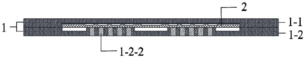 Microwave sensor based on double-entry resonant cavity and microfluidic technology