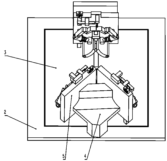 Automatic clamping safety socket