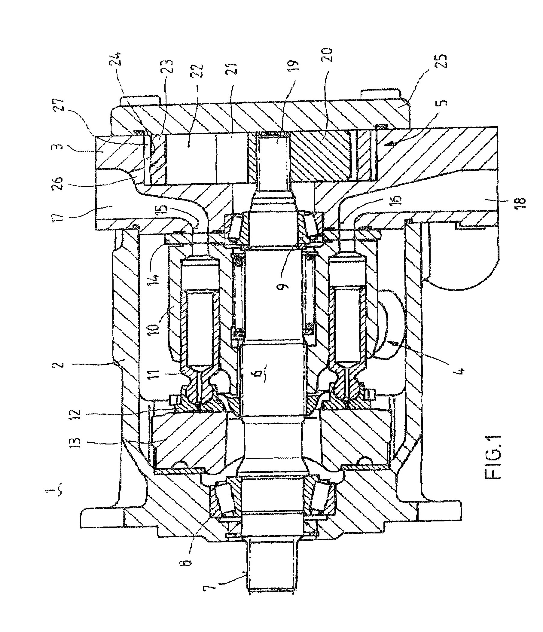 Pump unit comprising a main pump and a charge pump with a variable pump capacity