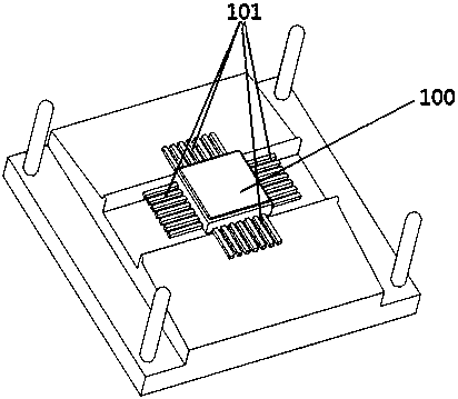 QFP (quad flat package) device pin molding fixture and using method thereof