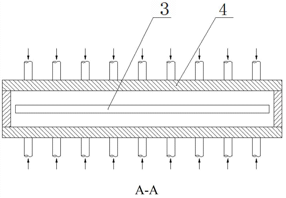 Jet flow cooling method and device in narrow slit water jacket passage of steel plate