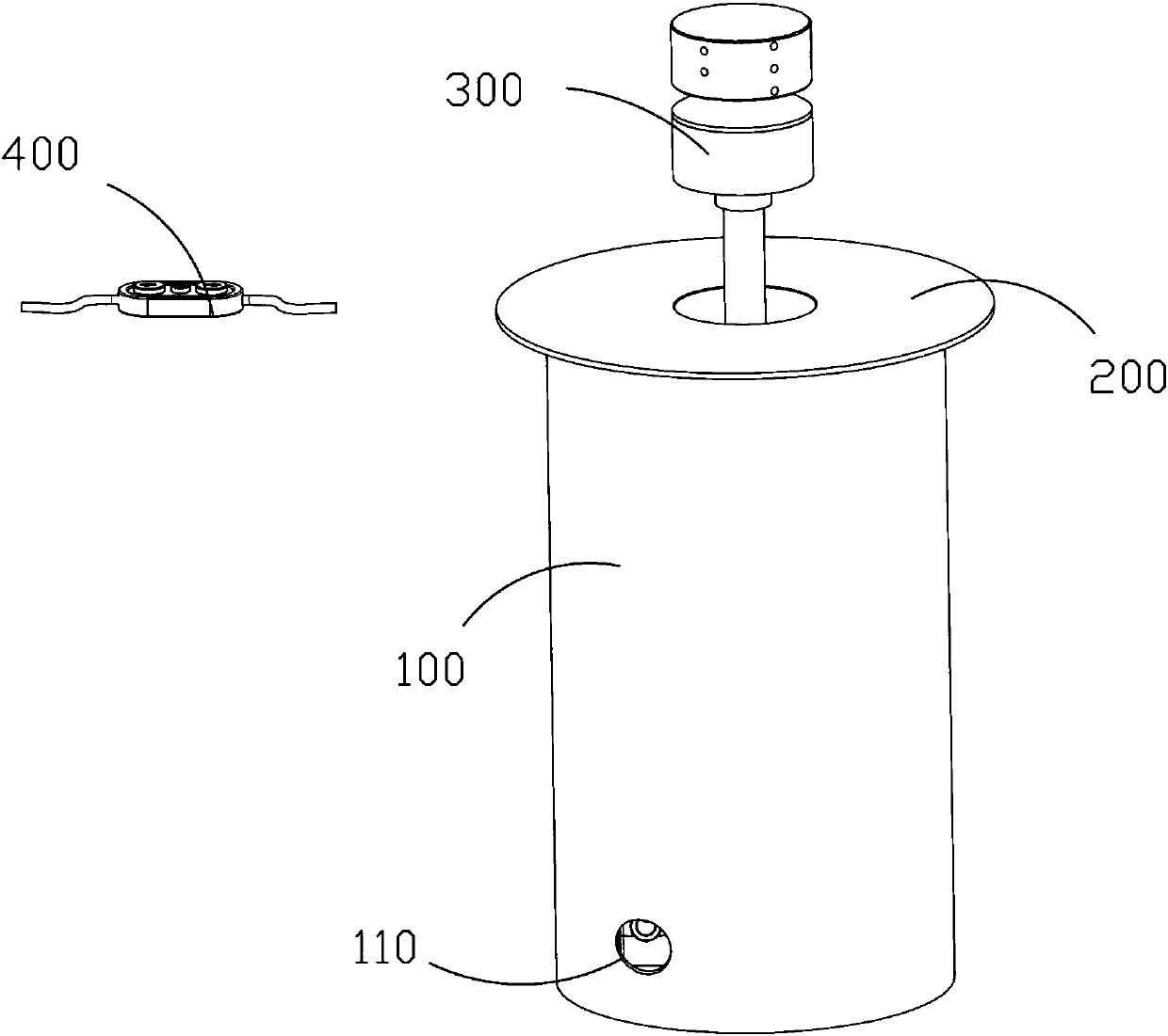 Self-rotating spraying head for green lawn irrigation