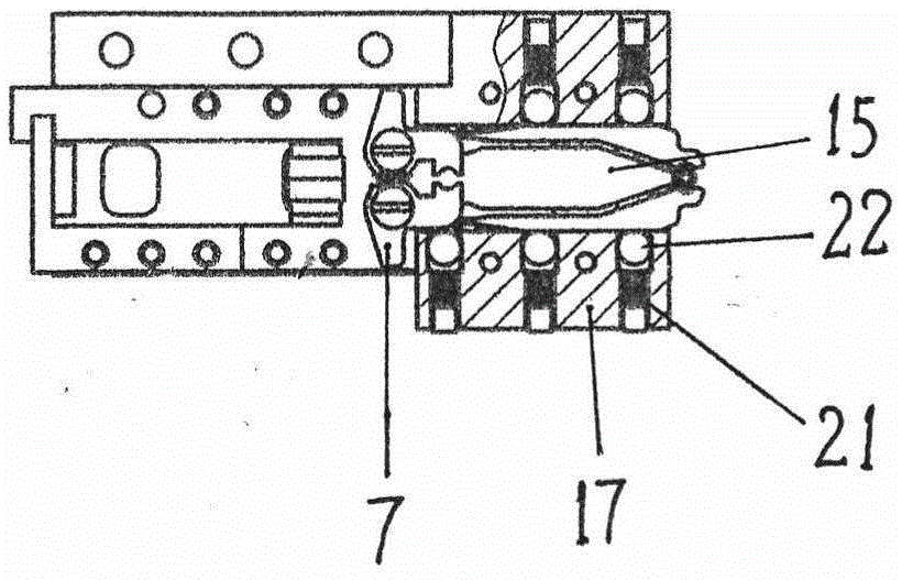 Glass bead conveying device of computer embroider machine