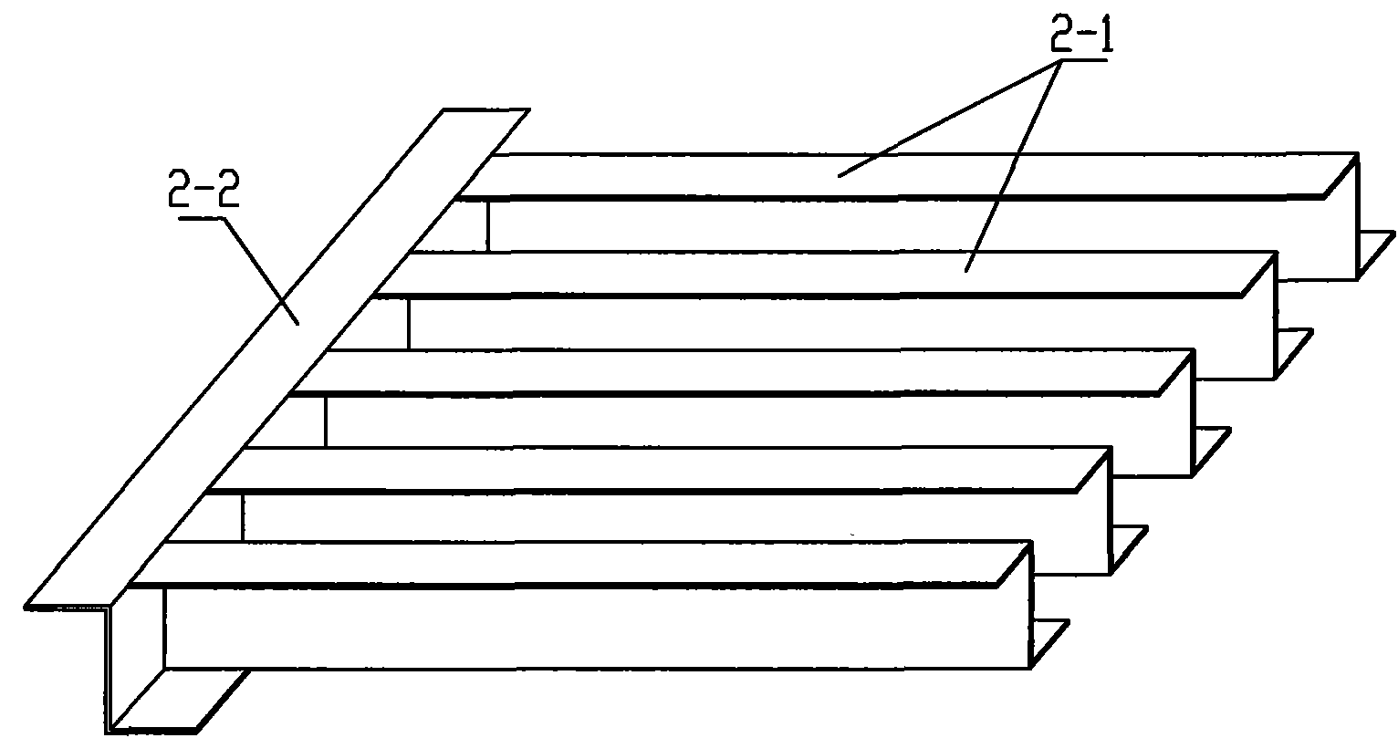 High-accuracy antenna reflecting surface panel and manufacturing method thereof