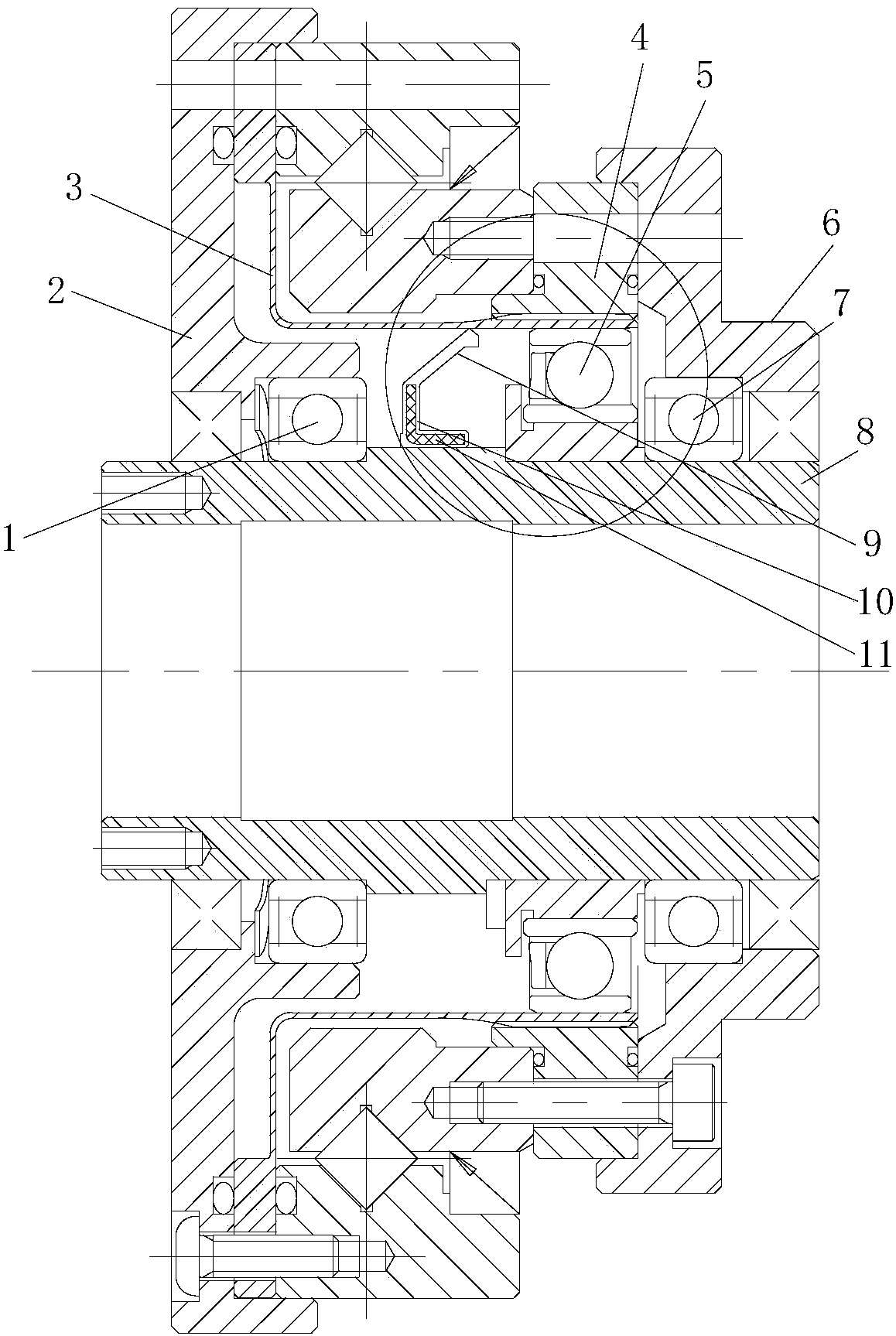 Automatically lubricated harmonic reducer