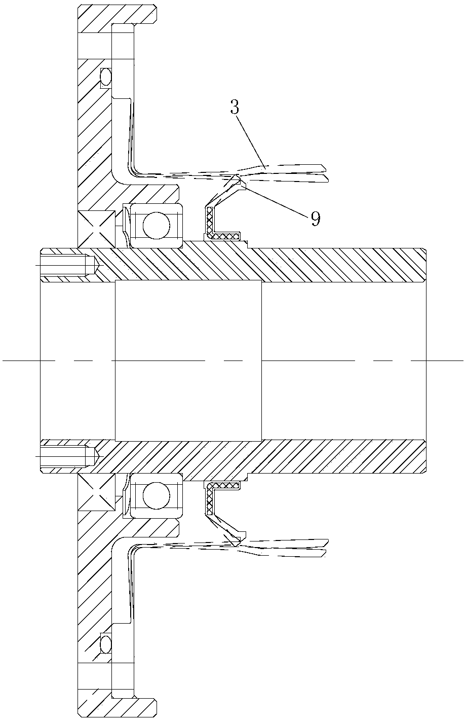 Automatically lubricated harmonic reducer