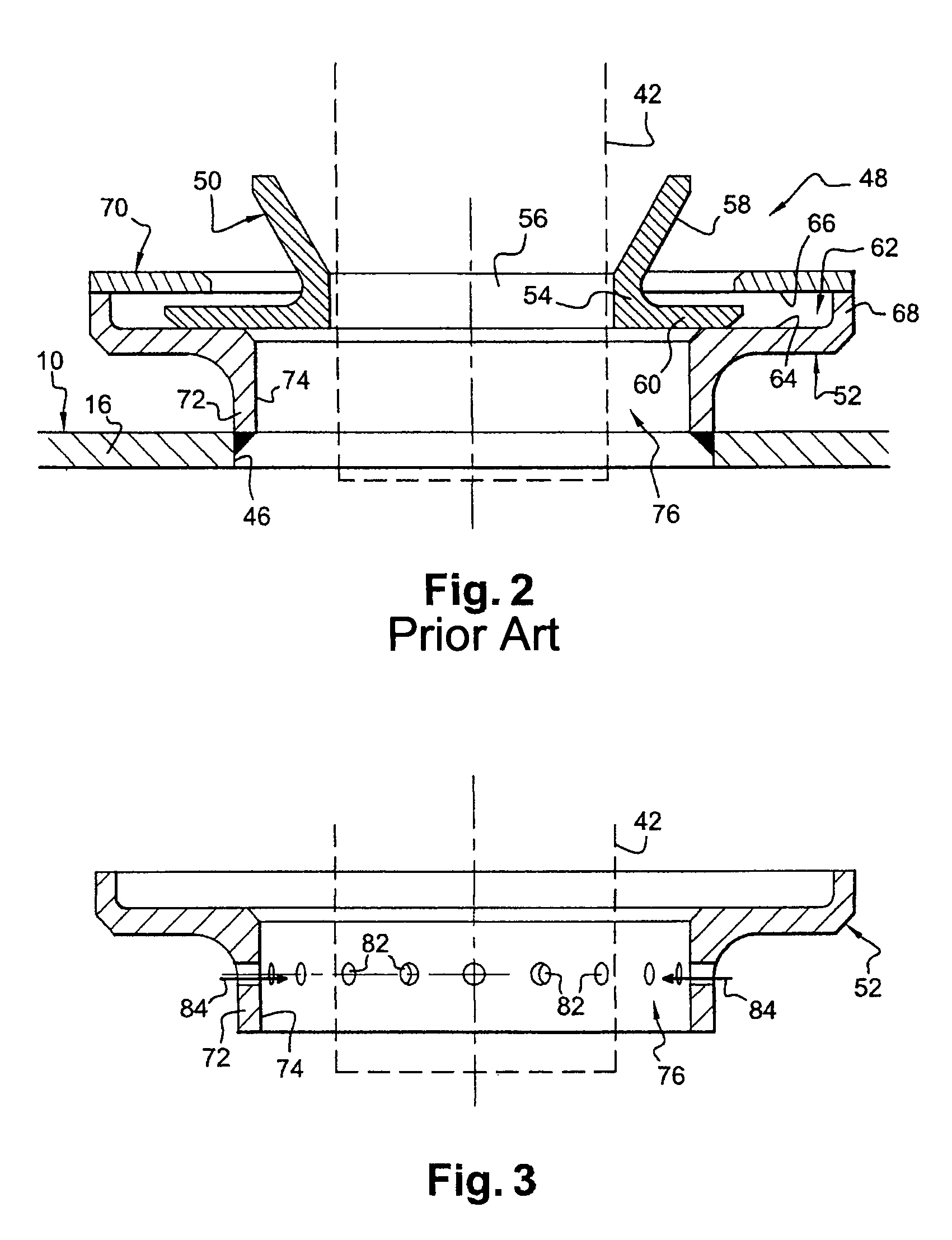 Device for guiding an element in an orifice in a wall of a turbomachine combustion chamber