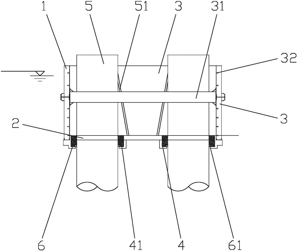 Construction method and structure of underwater reinforced concrete combined suspension-box cofferdam free of bottom-sealing concrete