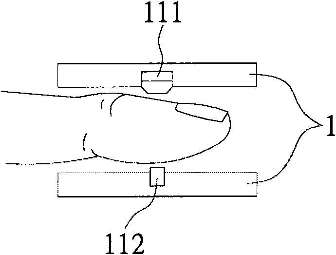 Physiological signal detecting system and method