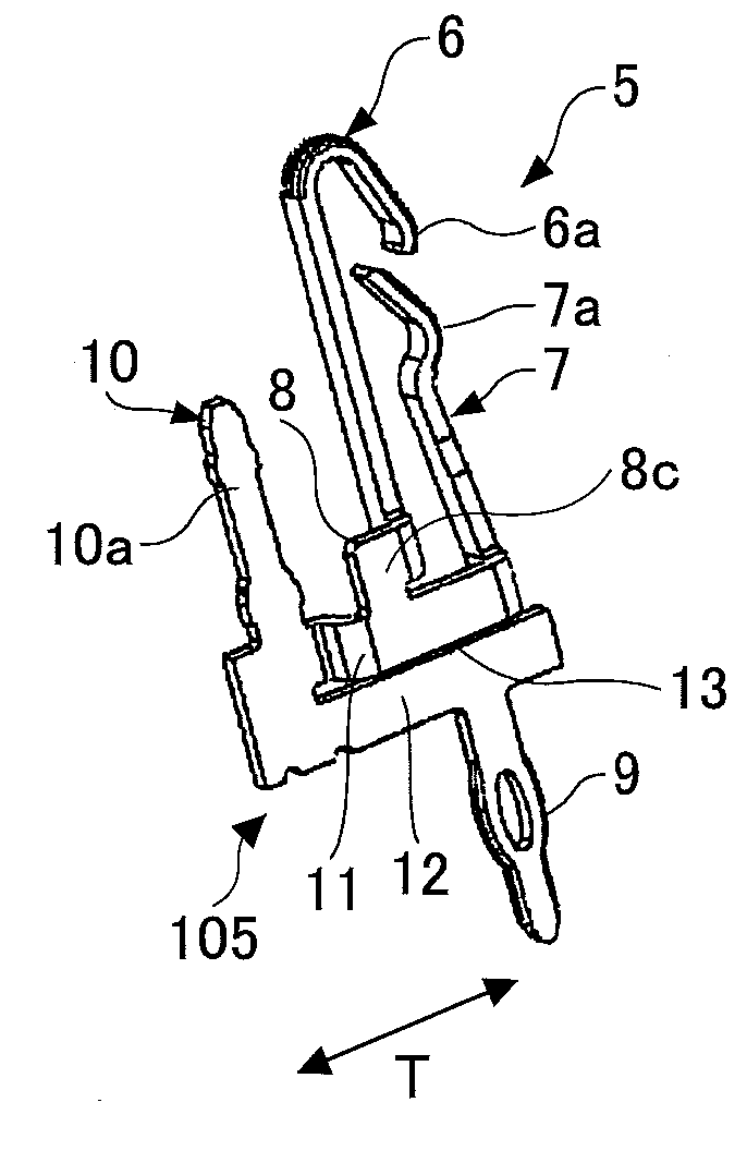 Connector to be electrically connected to connecting target and to substrate