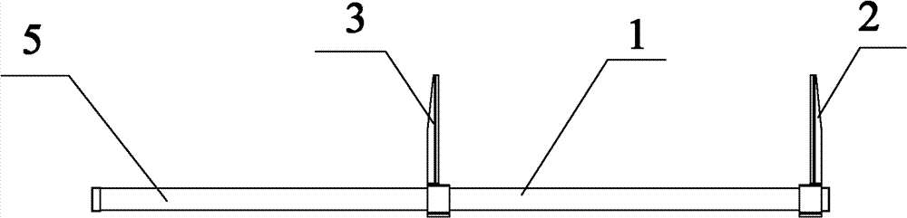 Device and method for correcting curvature radius of roller table at bending segment of continuous casting machine