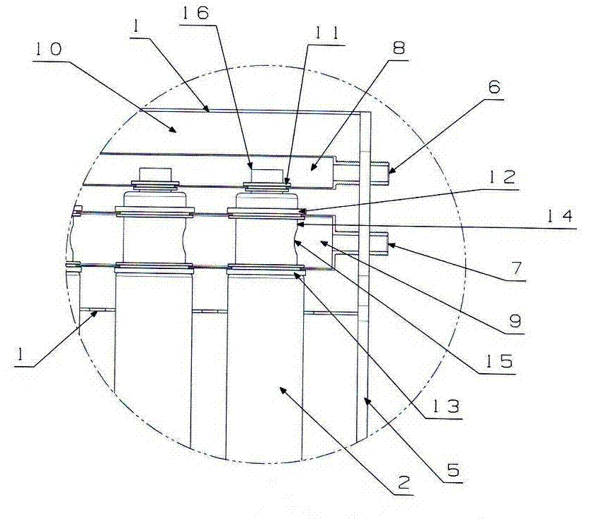 Side outlet type solar thermal collector