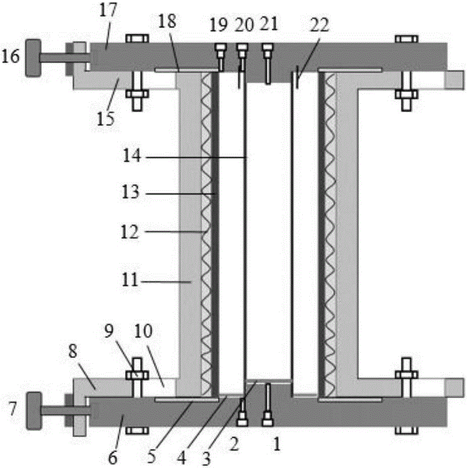 Evaluation device and method capable of eccentricity testing of cementation quality of well cementation first interface