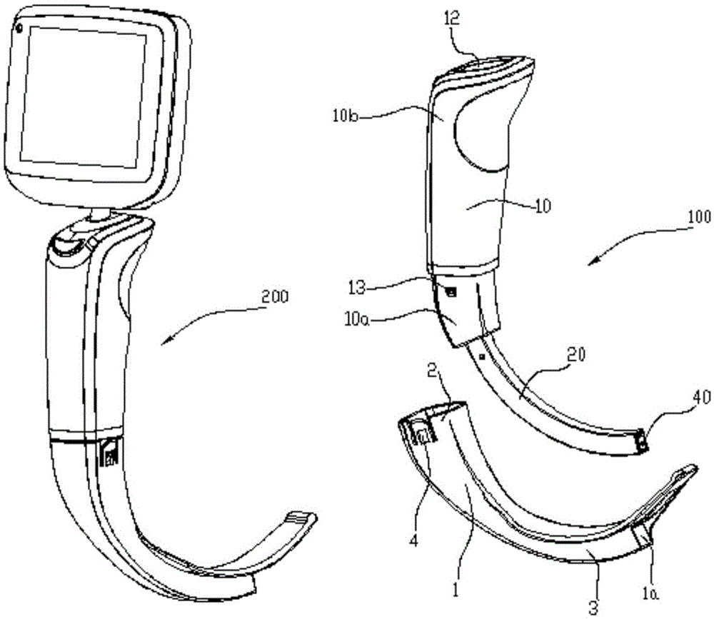 Video laryngoscope blade adapting device and video laryngoscope