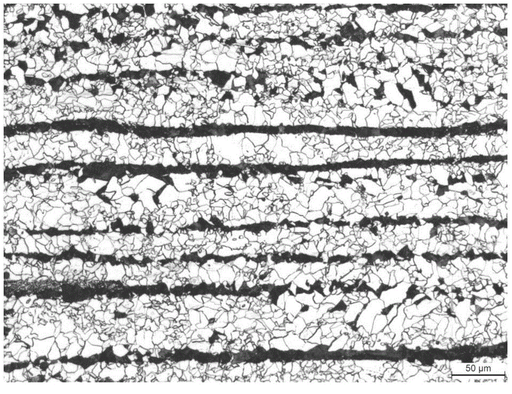 V-N microalloyed Q550 grade medium plate and preparation method thereof